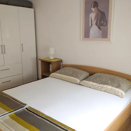 Apartament Vida - Amazing Place With Garden And Terrace