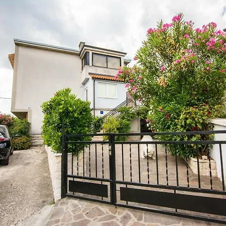 Vida - Amazing Place With Garden And Terrace Apartament Rijeka